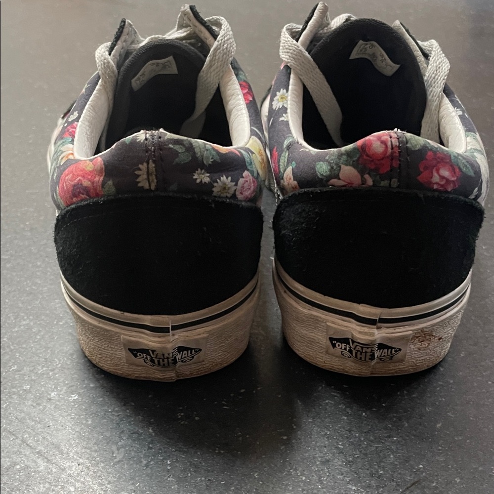Vans Women's Black Floral Low-Top Sneakers - Picture 4 of 6